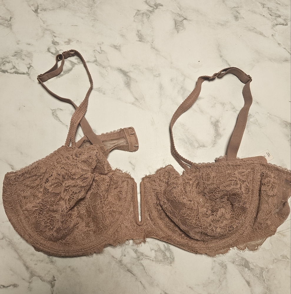 Balconette coverage unlined bra